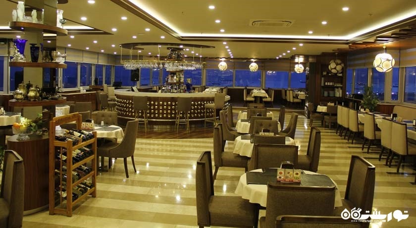 نمای کلی رستوران اصلی هتل